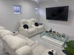 17825 NW 8th Pl, Miami Gardens FL 33169