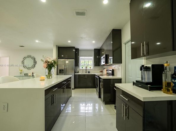 17825 NW 8th Pl, Miami Gardens FL 33169