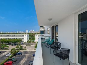 401 NE 14th Ave 705, Hallandale Beach FL 33009