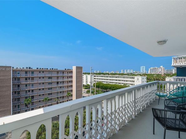 401 NE 14th Ave 705, Hallandale Beach FL 33009