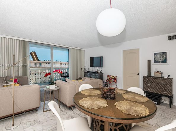 401 NE 14th Ave 705, Hallandale Beach FL 33009