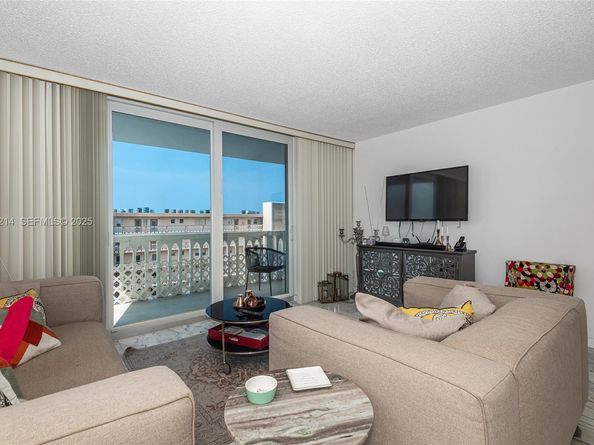 401 NE 14th Ave 705, Hallandale Beach FL 33009