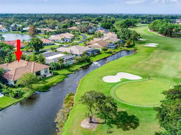 4 Mccairn Ct, Palm Beach Gardens FL 33418