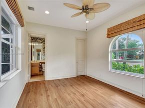 4 Mccairn Ct, Palm Beach Gardens FL 33418