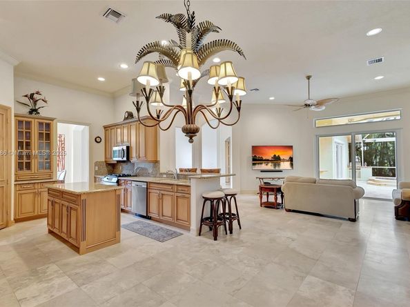 4 Mccairn Ct, Palm Beach Gardens FL 33418