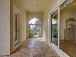 4 Mccairn Ct, Palm Beach Gardens FL 33418
