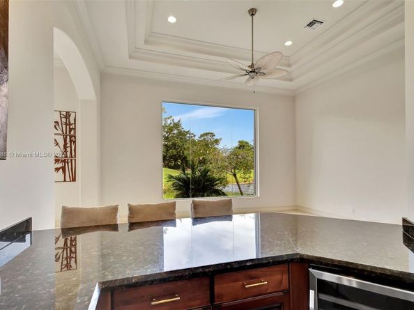 4 Mccairn Ct, Palm Beach Gardens FL 33418