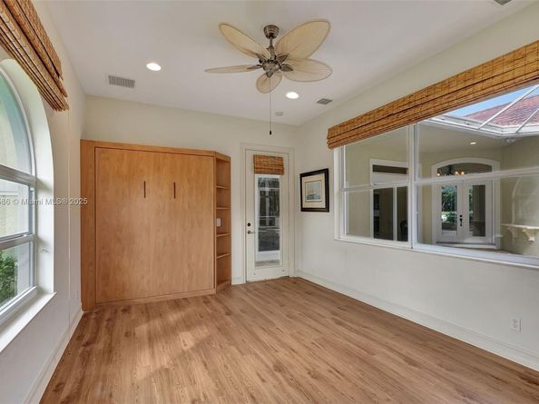 4 Mccairn Ct, Palm Beach Gardens FL 33418