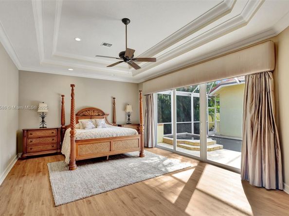 4 Mccairn Ct, Palm Beach Gardens FL 33418