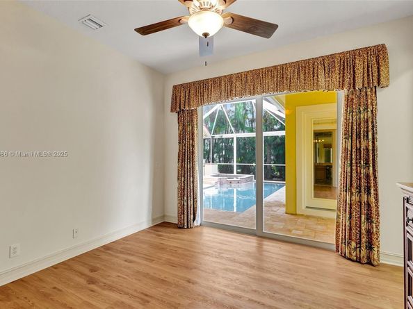 4 Mccairn Ct, Palm Beach Gardens FL 33418