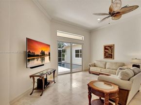 4 Mccairn Ct, Palm Beach Gardens FL 33418