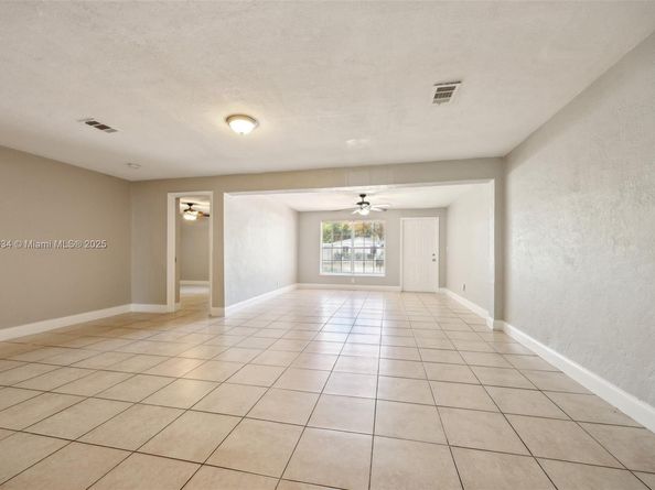 2515 N 66th Ave, Hollywood FL 33024