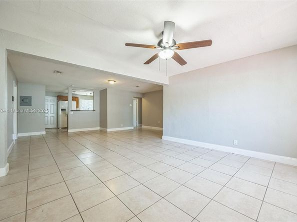 2515 N 66th Ave, Hollywood FL 33024