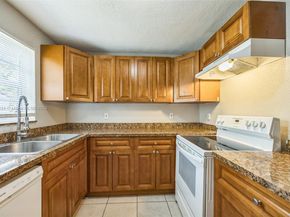 2515 N 66th Ave, Hollywood FL 33024