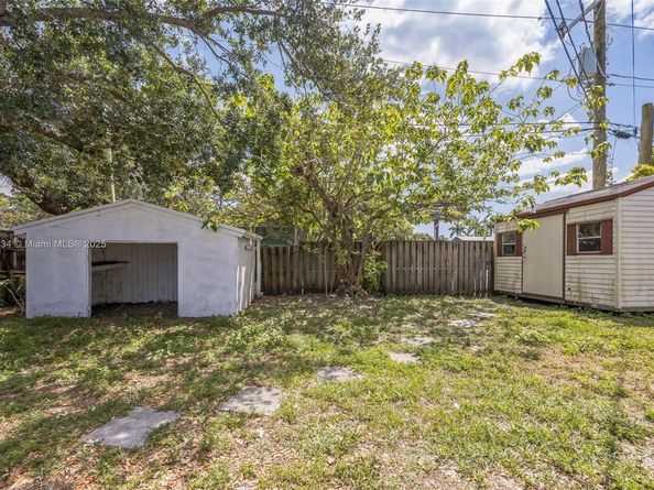 2515 N 66th Ave, Hollywood FL 33024