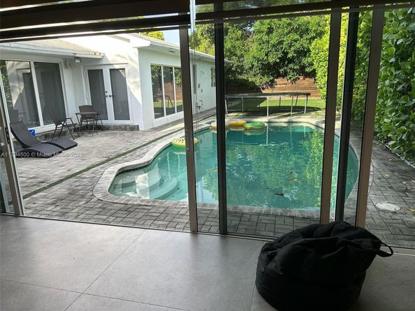 1846 NE 211th Ln, Miami FL 33179