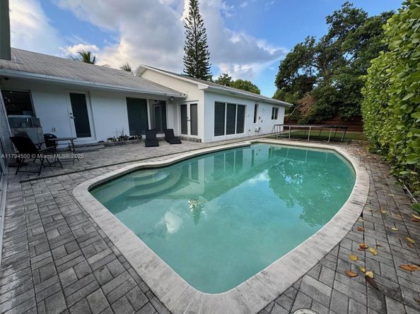 1846 NE 211th Ln, Miami FL 33179