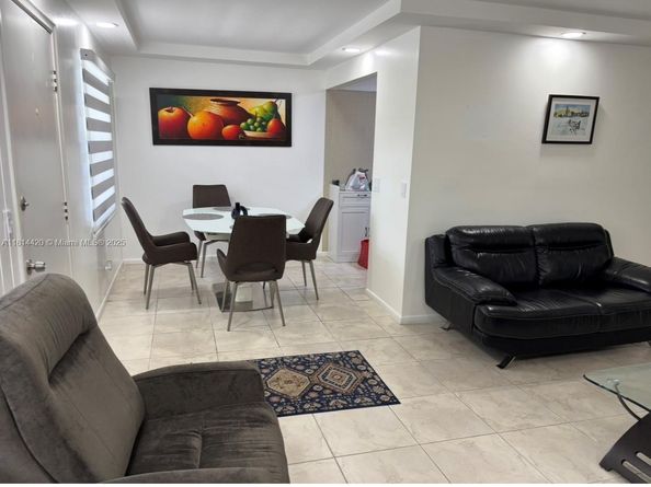 251 SW 132nd Way 306H, Pembroke Pines FL 33027