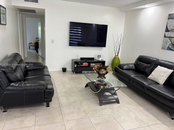 251 SW 132nd Way 306H, Pembroke Pines FL 33027