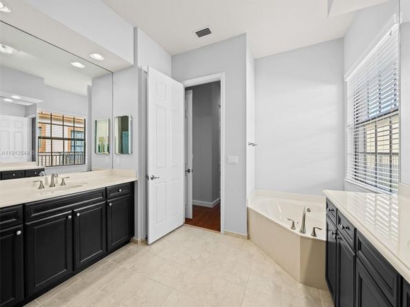 8771 NW 41st St, Cooper City FL 33024