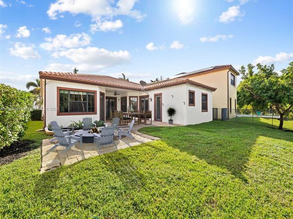 8771 NW 41st St, Cooper City FL 33024