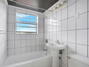 1020 SW 7th St 9, Miami FL 33130