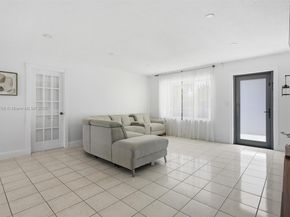 7511 Taylor St, Hollywood FL 33024