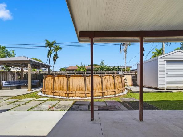 7511 Taylor St, Hollywood FL 33024