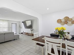 7511 Taylor St, Hollywood FL 33024