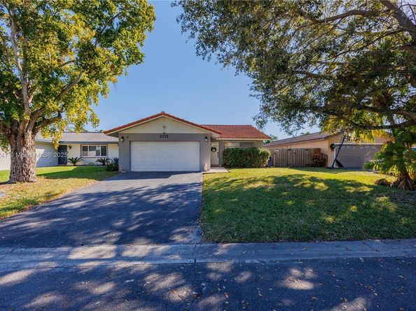 2713 NW 123rd Ave, Coral Springs FL 33065