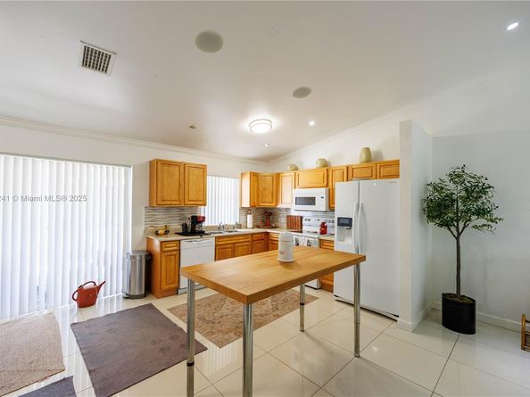 2713 NW 123rd Ave, Coral Springs FL 33065