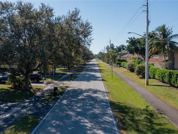 2713 NW 123rd Ave, Coral Springs FL 33065