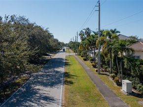 2713 NW 123rd Ave, Coral Springs FL 33065