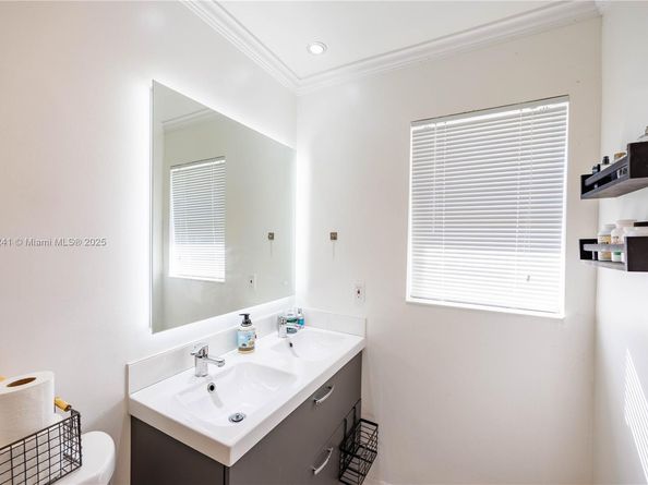 2713 NW 123rd Ave, Coral Springs FL 33065