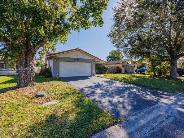2713 NW 123rd Ave, Coral Springs FL 33065