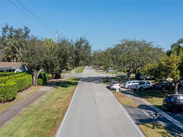 2713 NW 123rd Ave, Coral Springs FL 33065