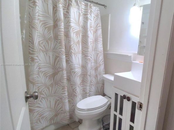 9426 SW 52nd St, Cooper City FL 33328