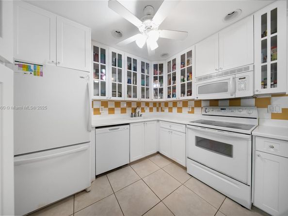 9426 SW 52nd St, Cooper City FL 33328