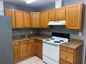 9203 NW 38th Dr 12, Coral Springs FL 33065