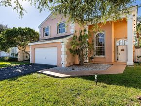 13950 Oak Ridge Dr, Davie FL 33325