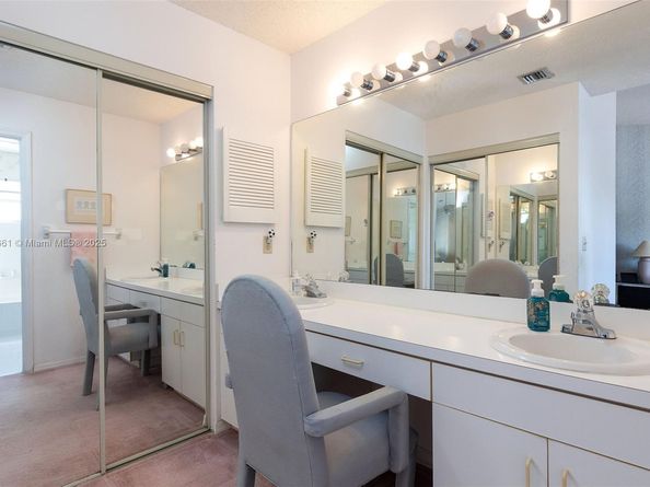 13950 Oak Ridge Dr, Davie FL 33325