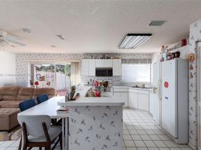 13950 Oak Ridge Dr, Davie FL 33325