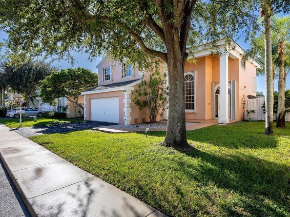 13950 Oak Ridge Dr, Davie FL 33325