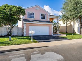 13950 Oak Ridge Dr, Davie FL 33325