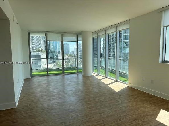 92 SW 3rd St 1105, Miami FL 33130
