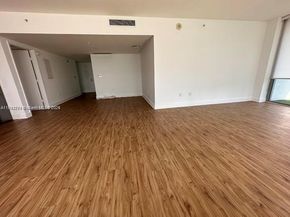 92 SW 3rd St 1105, Miami FL 33130