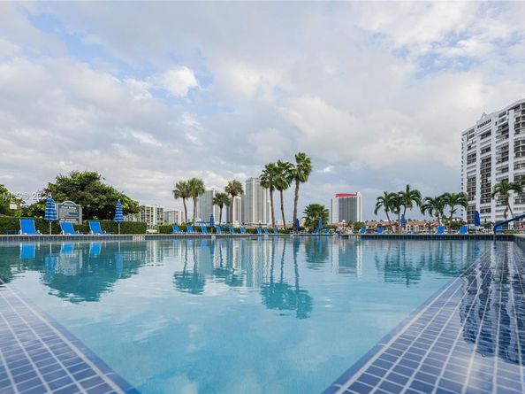 600 Three Islands Blvd 214, Hallandale Beach FL 33009