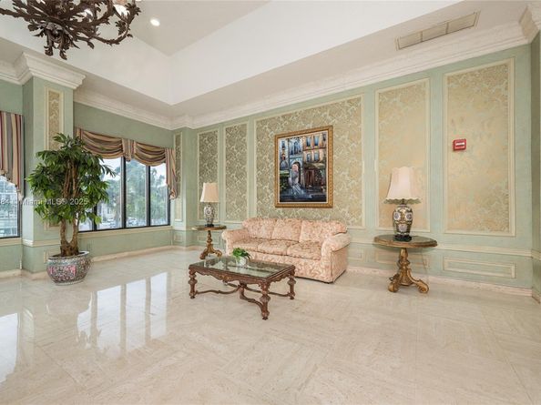 600 Three Islands Blvd 214, Hallandale Beach FL 33009