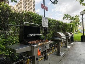 600 Three Islands Blvd 214, Hallandale Beach FL 33009