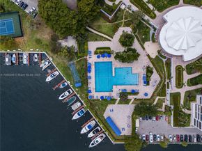 600 Three Islands Blvd 214, Hallandale Beach FL 33009